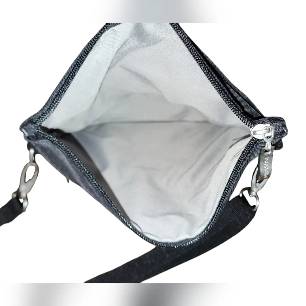 Baggallini Flip Zip Crossbody Black Cheetah Emboss - Picture 8 of 11